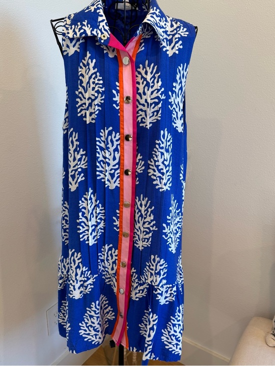 THML Dresses & Skirts - THML Blue Coral-Print Sleeveless Pleated Button Mini Dress Pink & Orange Trim